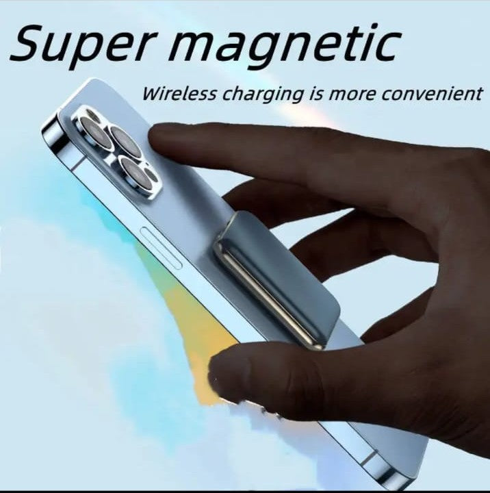 iphone-portable-mini-power-bank-magsafe-magnetic
