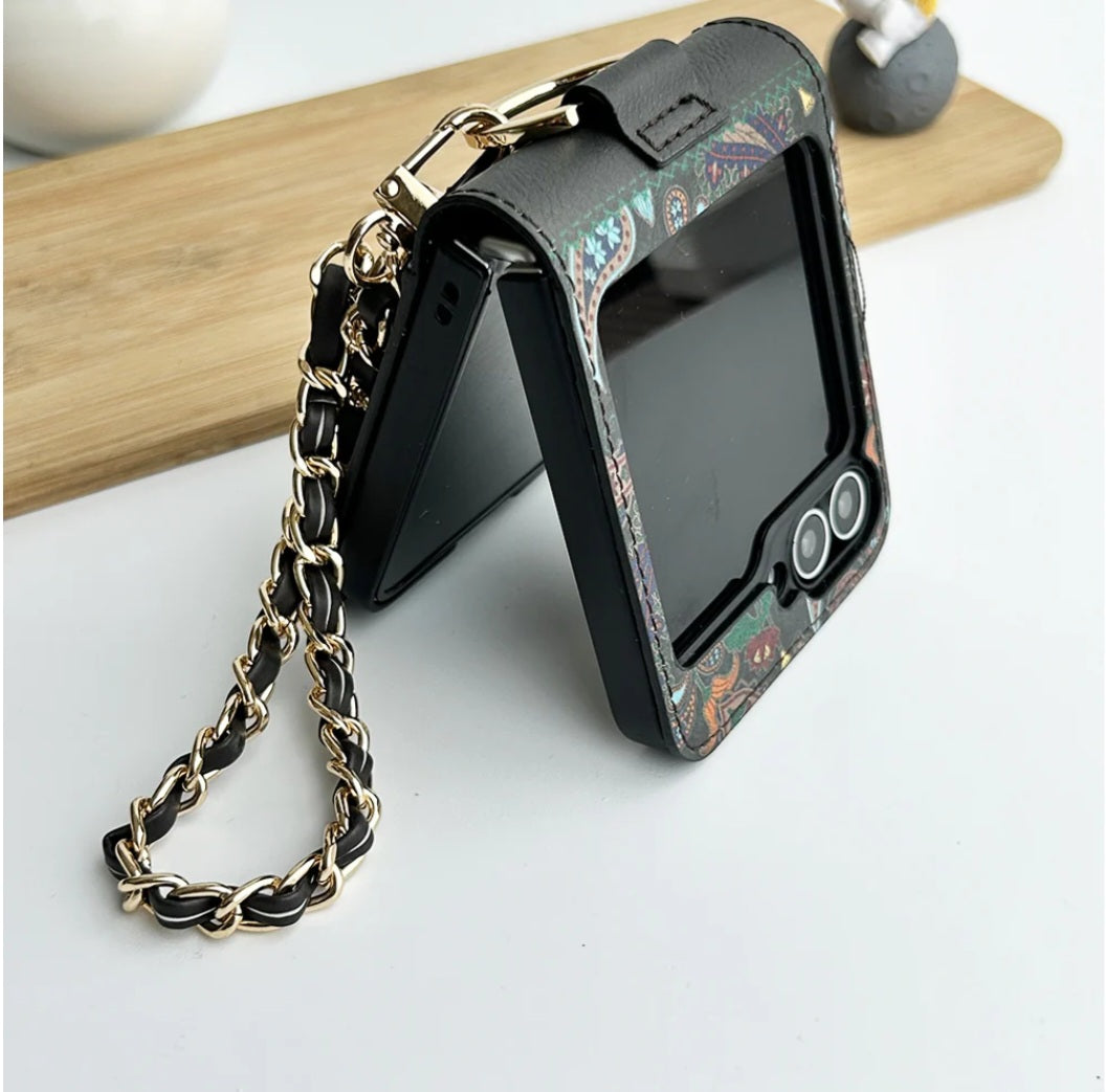 samsung-galaxy-z-flip-floral-printed-leather-case-black-folded-1