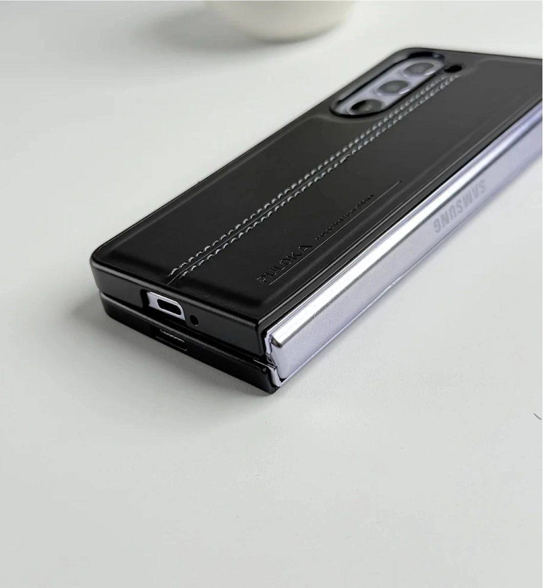 samsung-galaxy-z-fold-embroidered-line-case-charging-slot